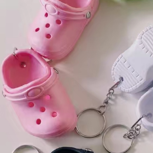 NEW Croc Clog bag charm key chain PINK - Picture 2 of 4